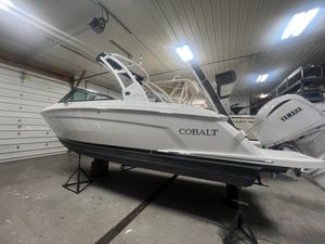 Cobalt R6 Outboard 2022 COBALT R6 OB - Image 1