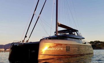2020 Sunreef 80 sailing