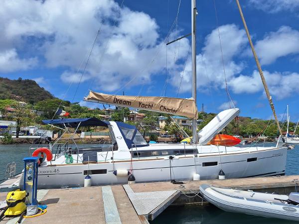 2017 Beneteau Oceanis 45