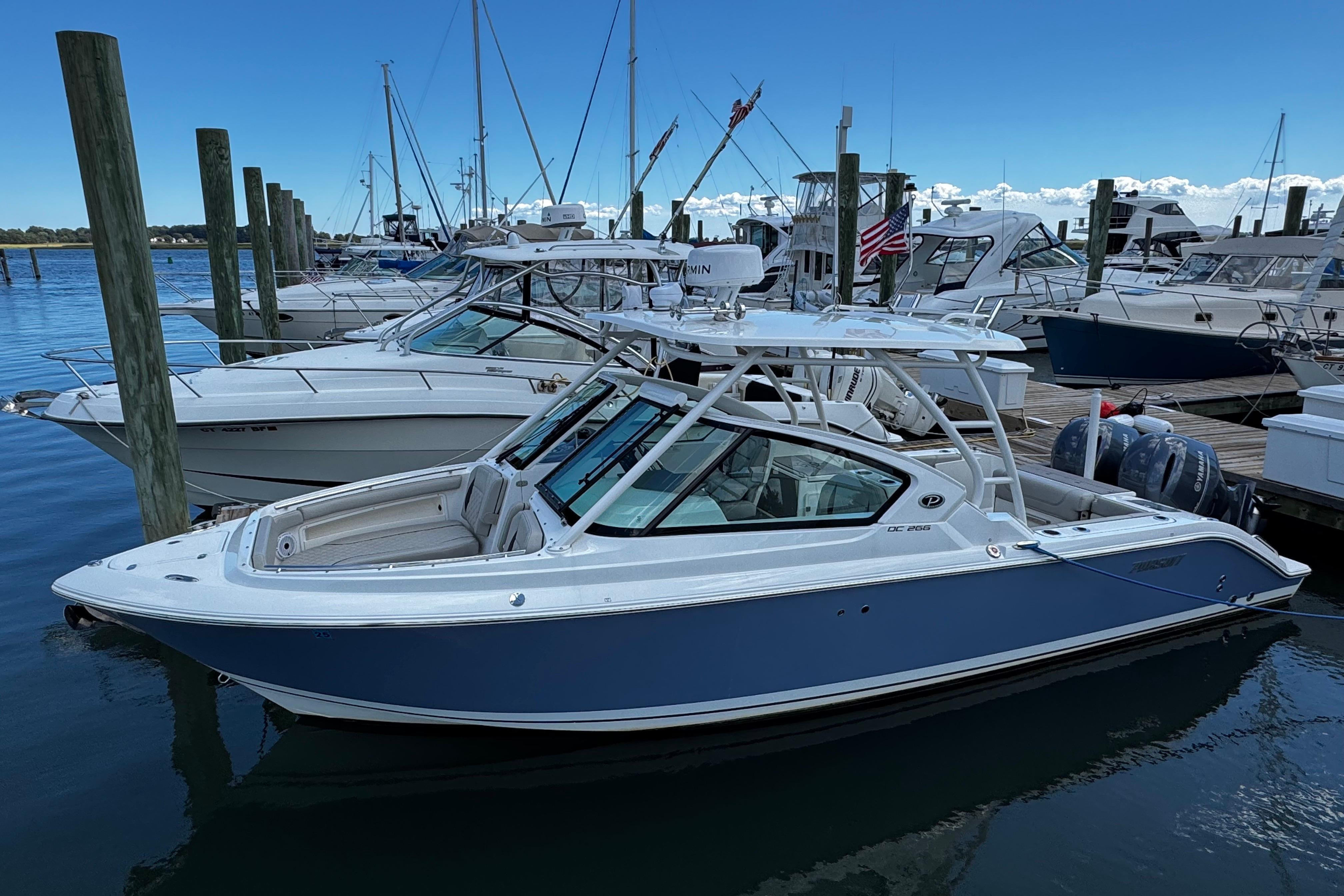 2023 Pursuit DC 266 Dual Console