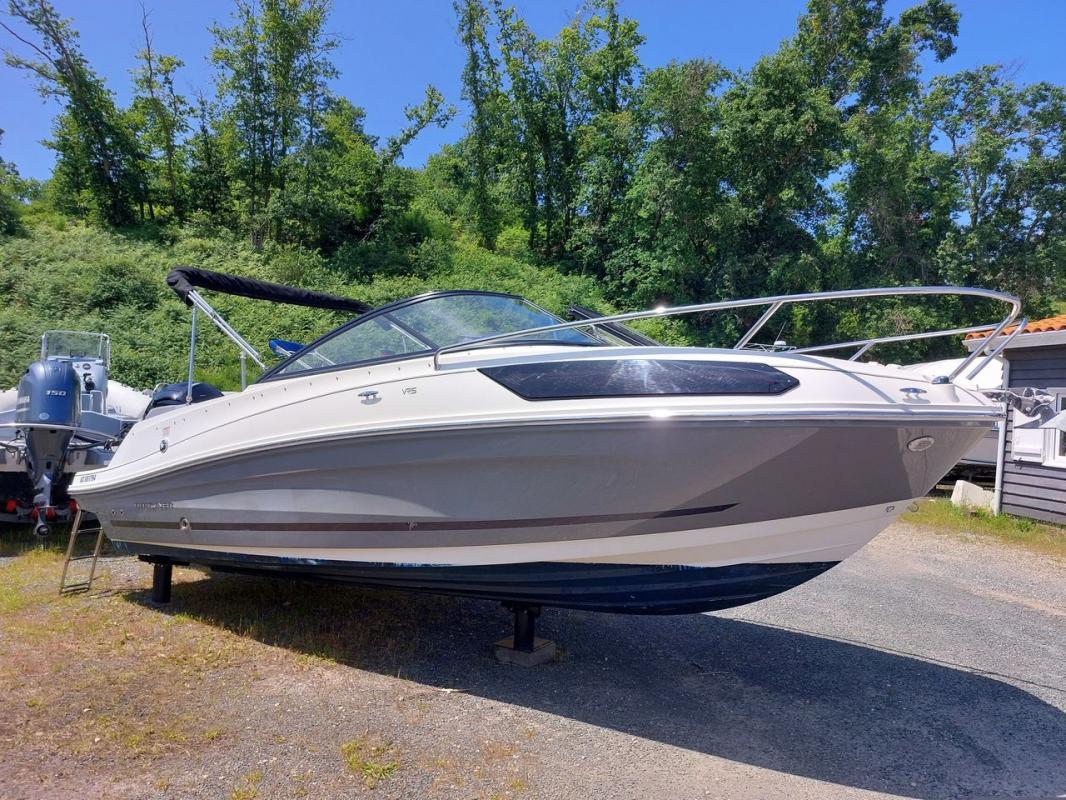2022 Bayliner VR5 Cuddy