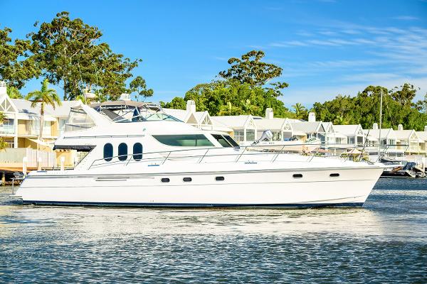 1998 Riviera Custom 63 Flybridge