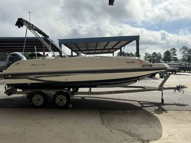 2022 Hurricane SunDeck Sport 201 OB