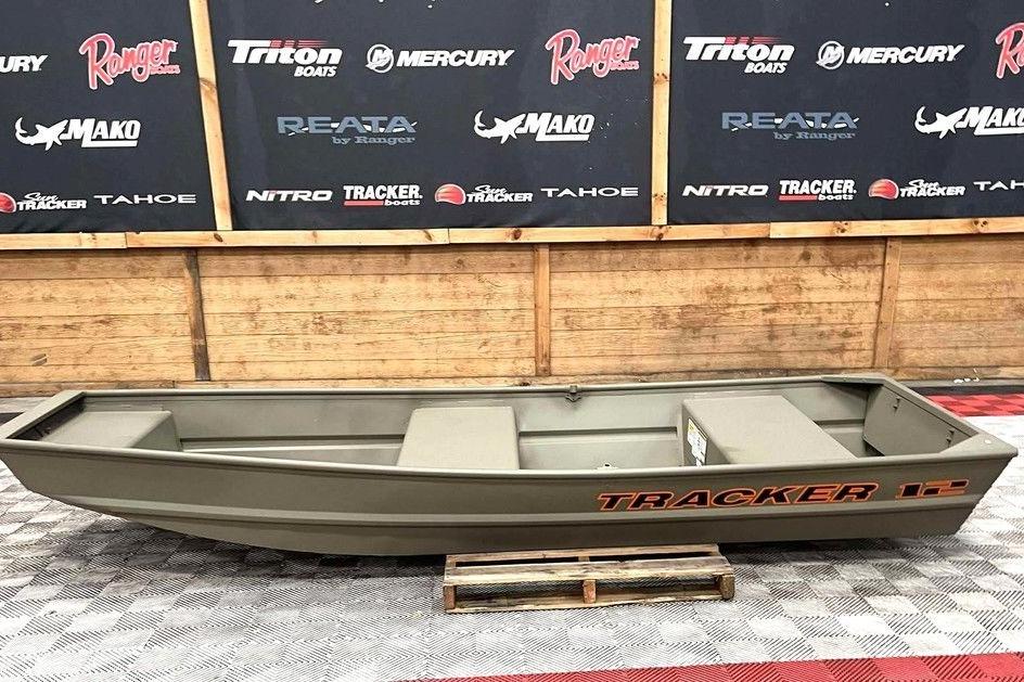 2026 Tracker Grizzly 1236 Utility