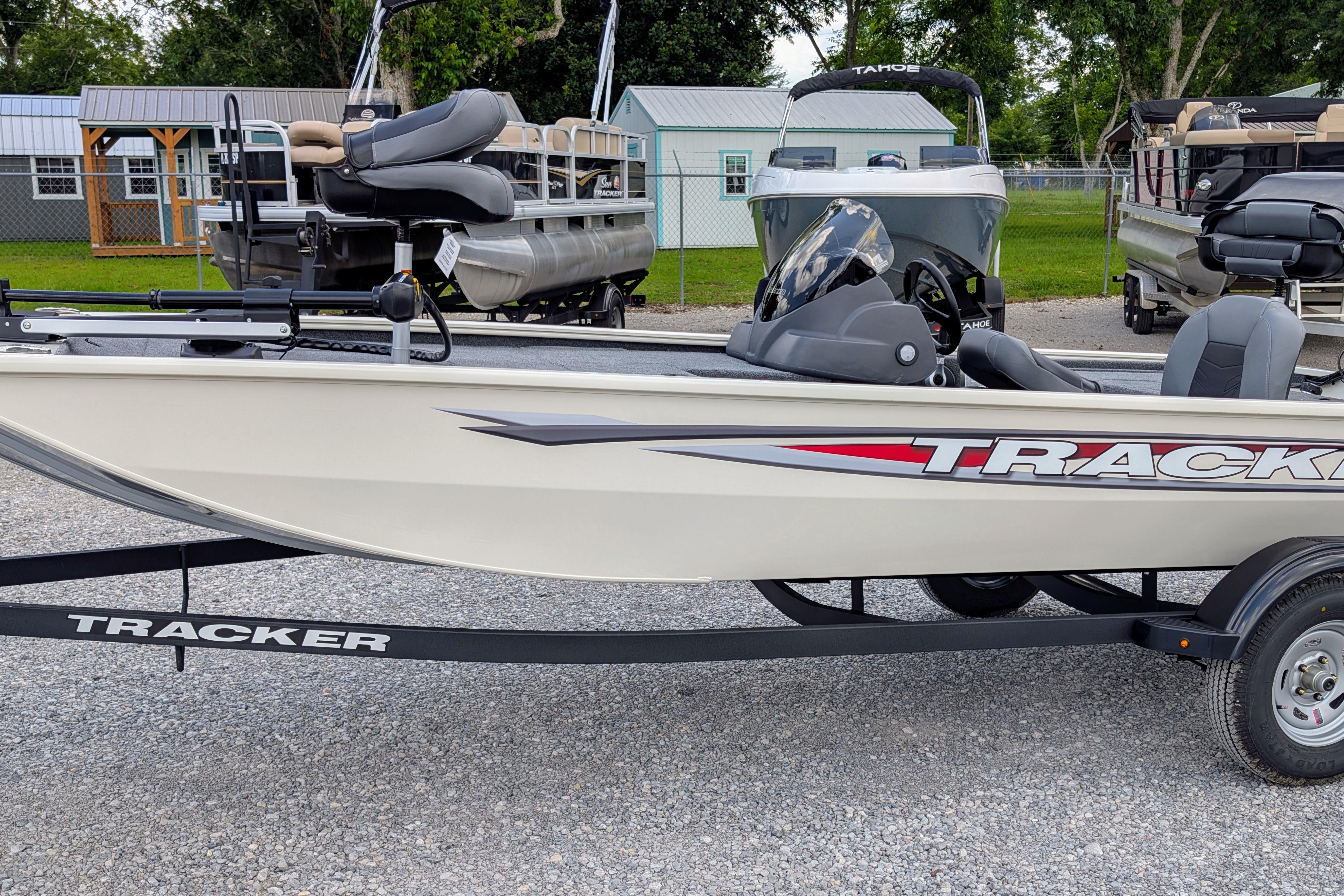2026 Tracker Pro 170