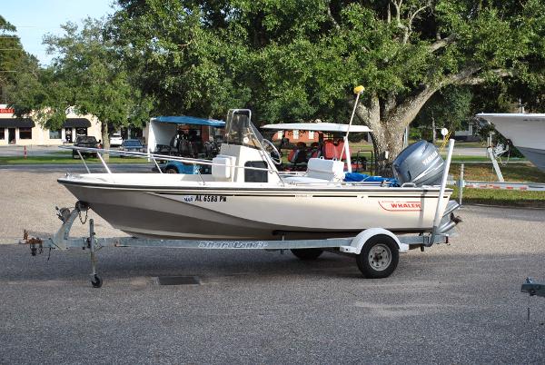 1994 Boston Whaler Outrage 17