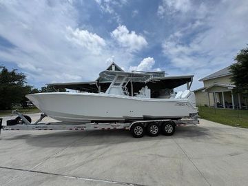 2026 Invincible 33 Open Fisherman