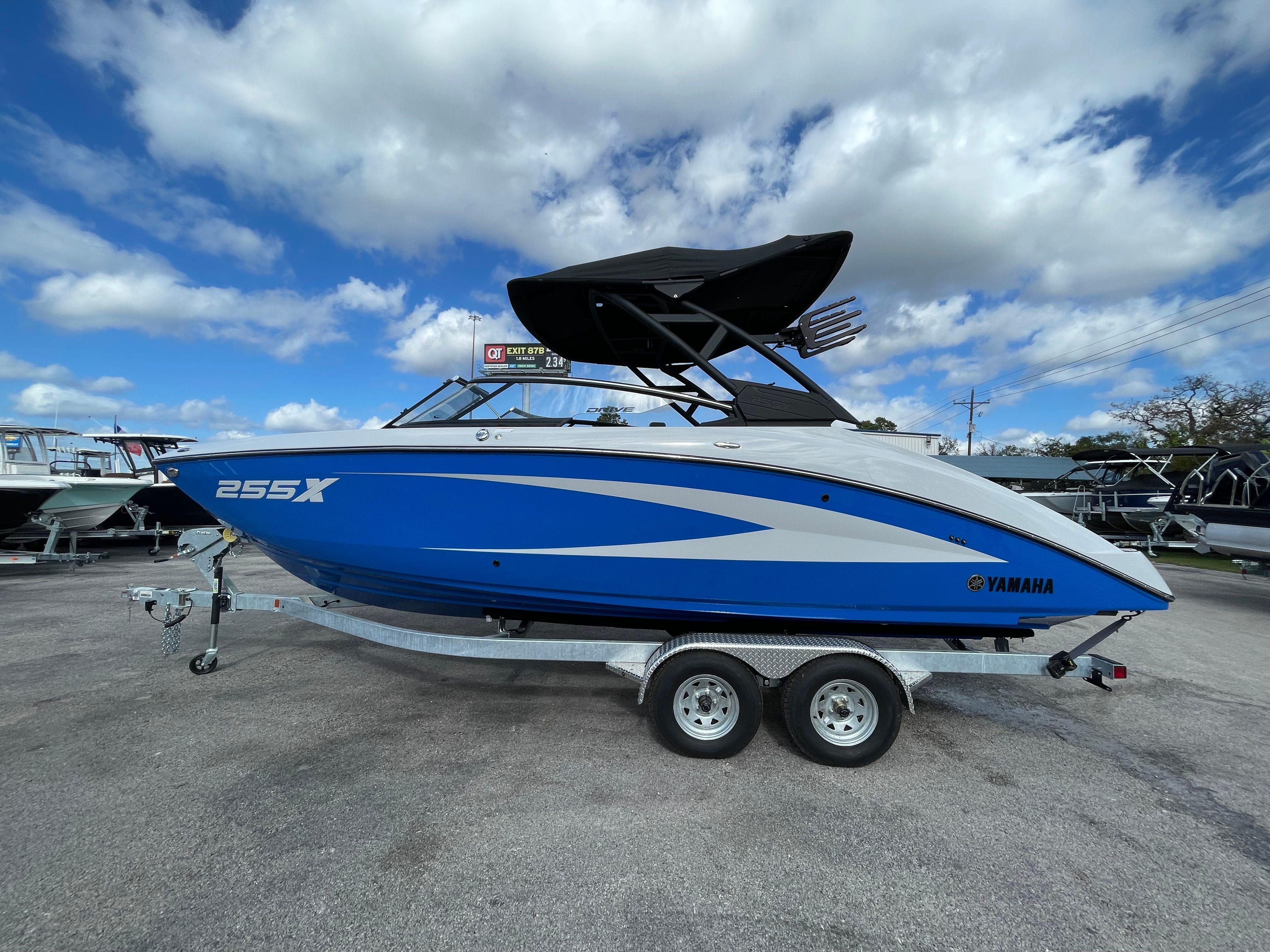 2025 Yamaha Boats 255 XD