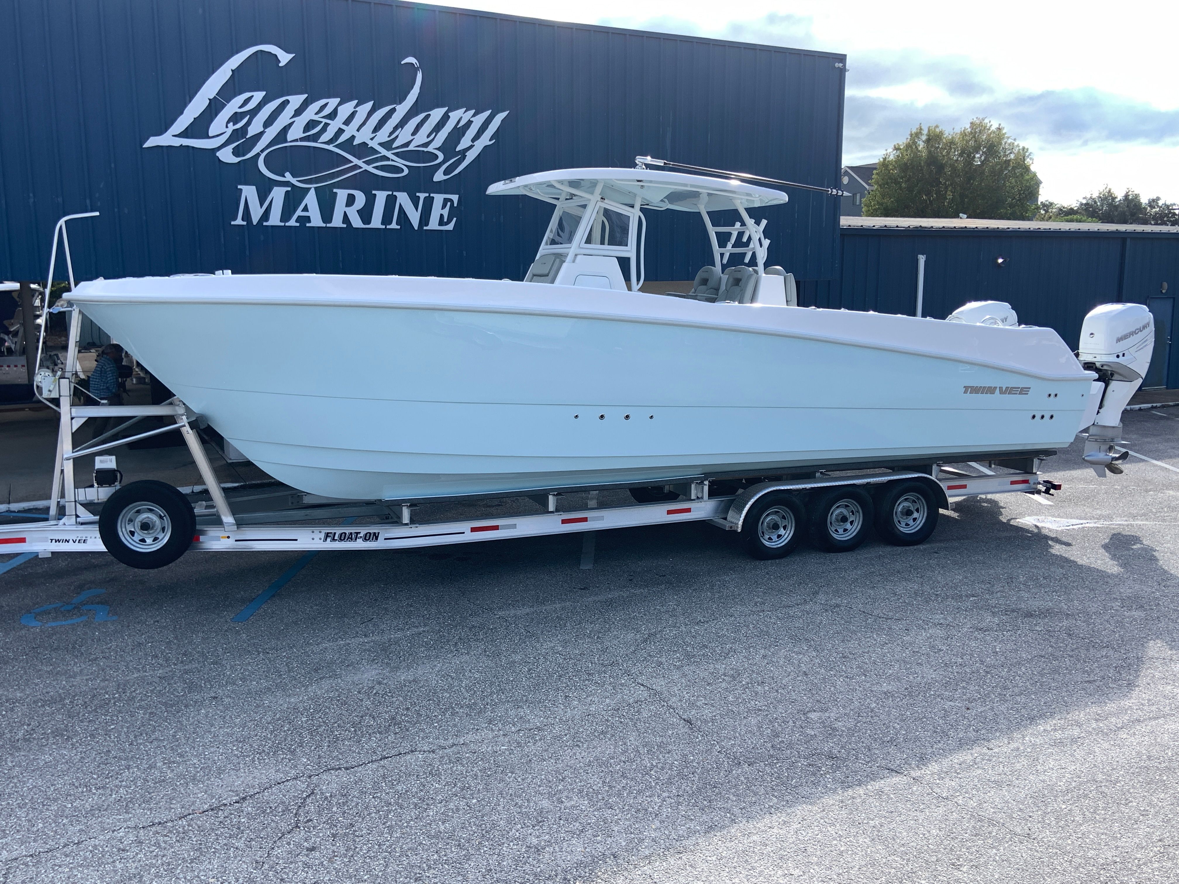 2023 Twin Vee 340 GFX