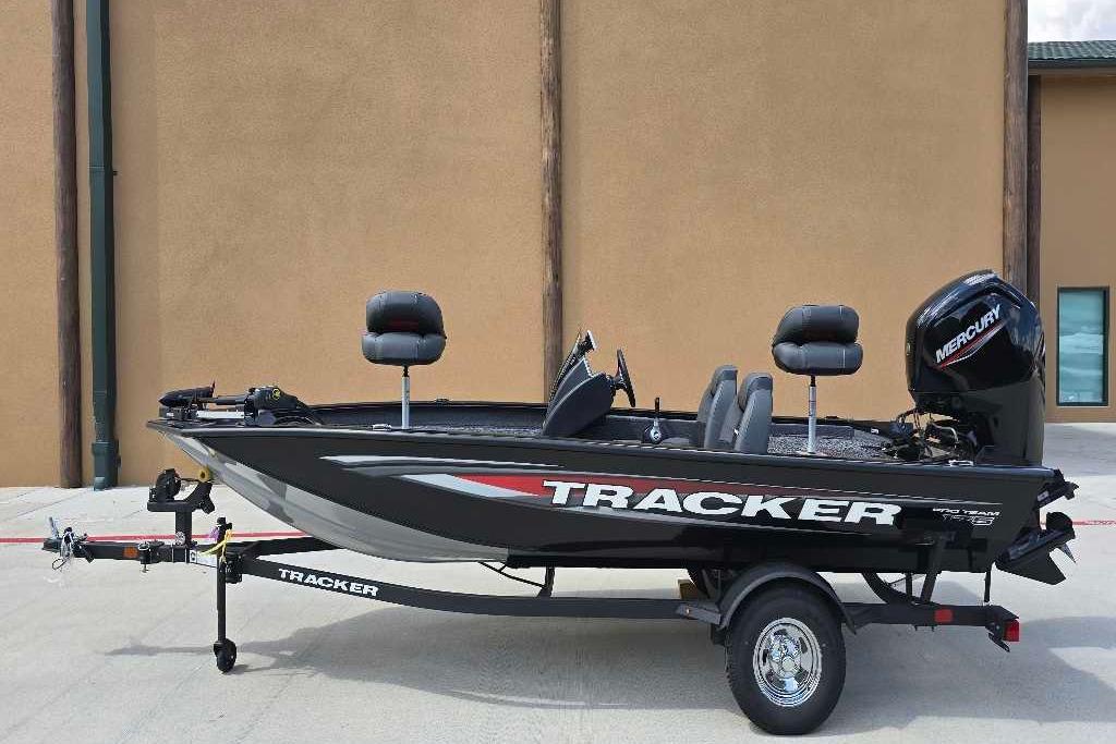 2026 Tracker Pro Team 175