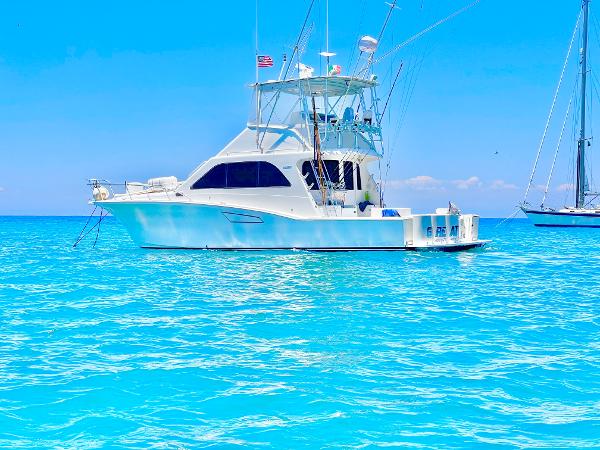 2001 Cabo Flybridge