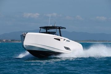 2022 Cayman Yachts 400 WA