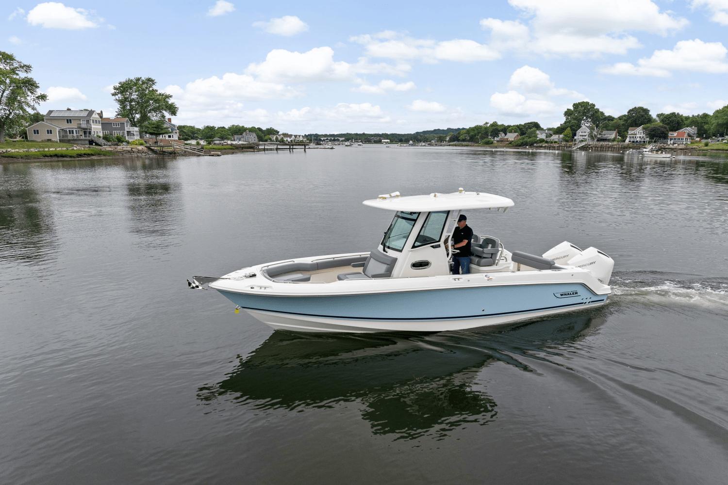Boston Whaler 250 Outrage