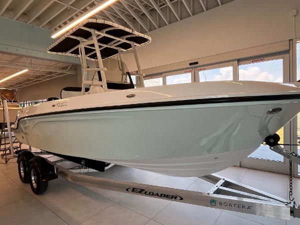 2022 Bayliner Trophy T22CC