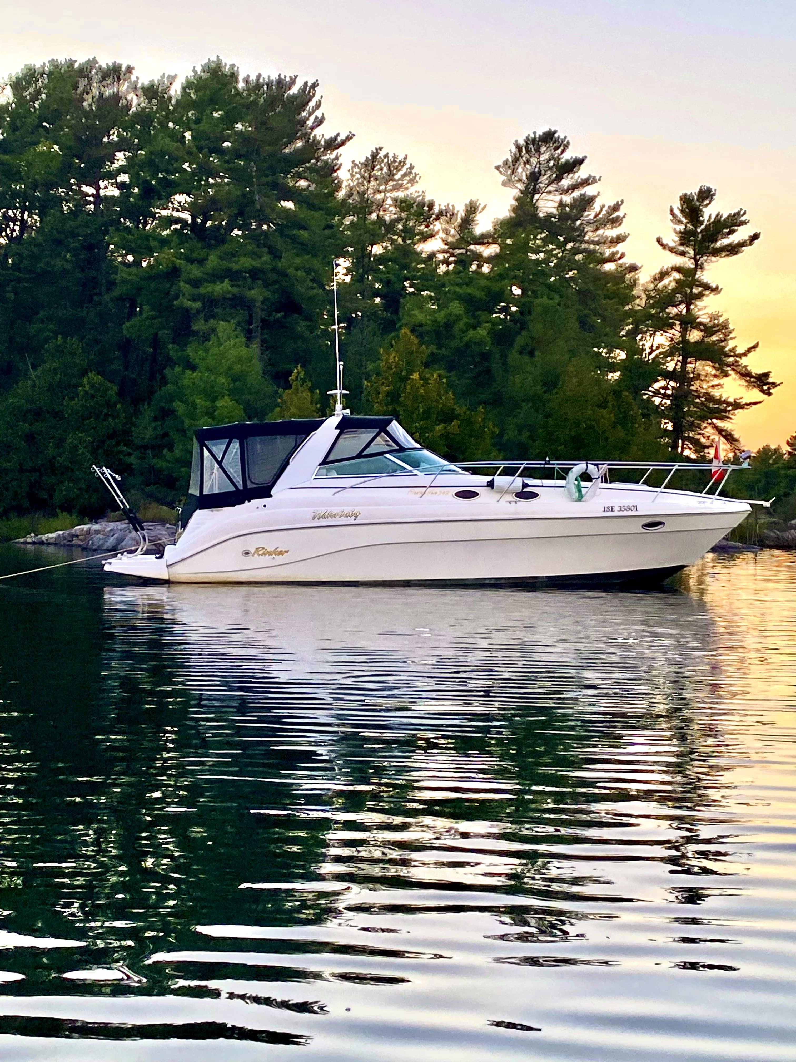 2002 Rinker Fiesta Vee 342