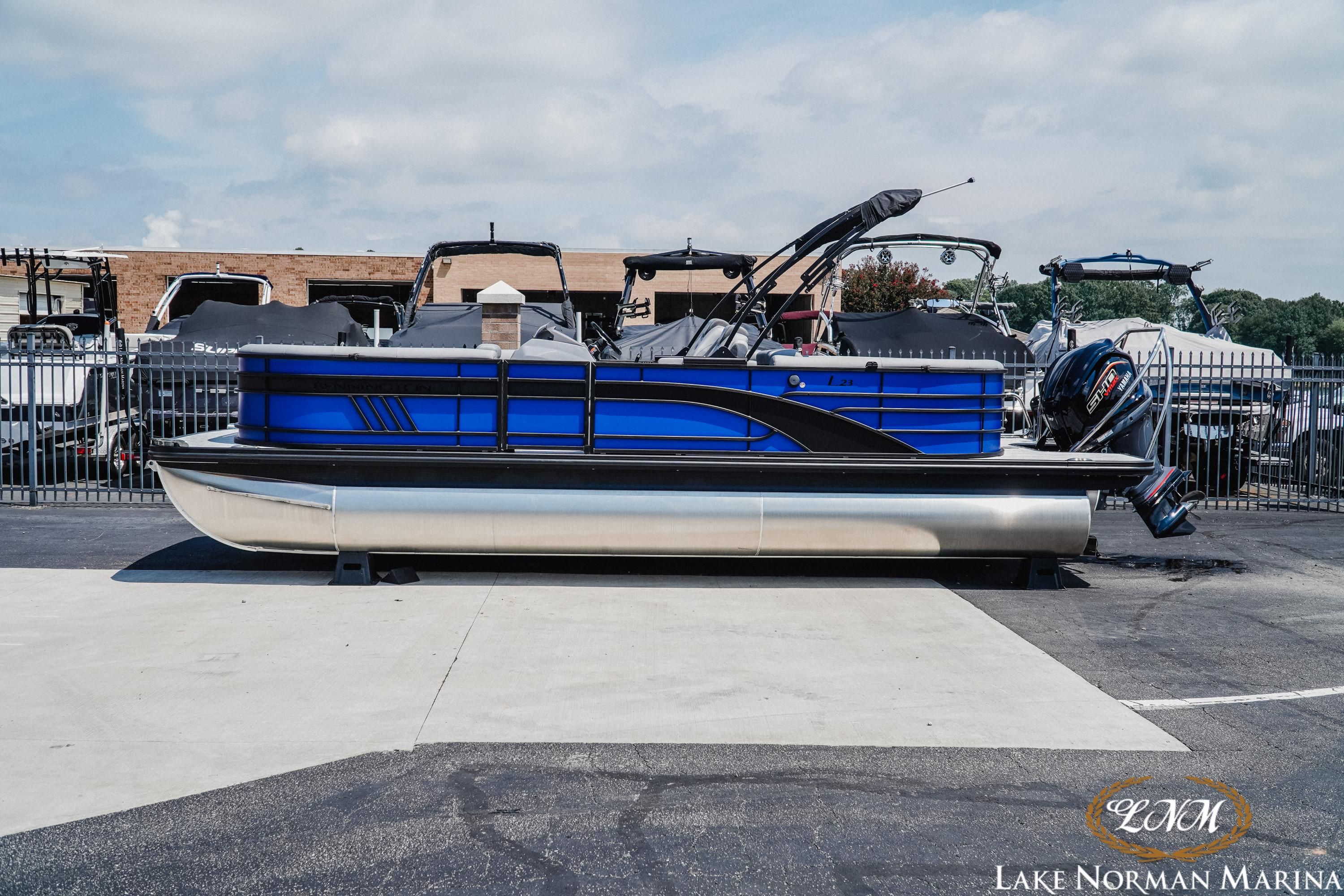 2026 Bennington 23LSR