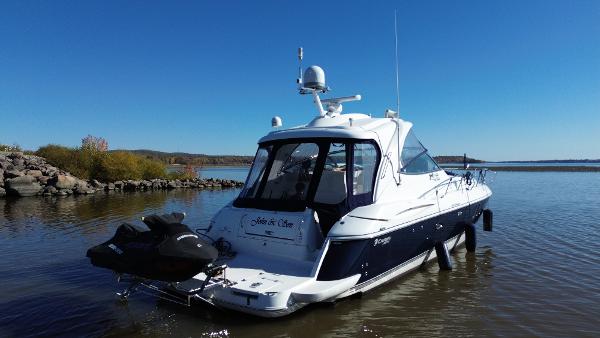 Cruisers Yachts 460 Express