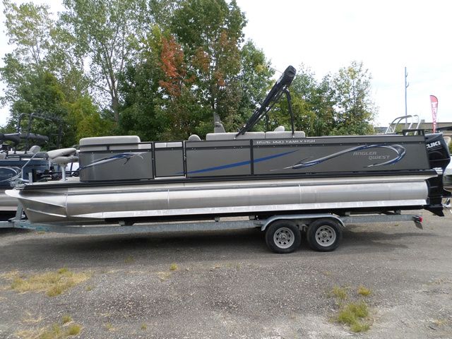 2023 Angler Qwest 8526 Family Fish Pro