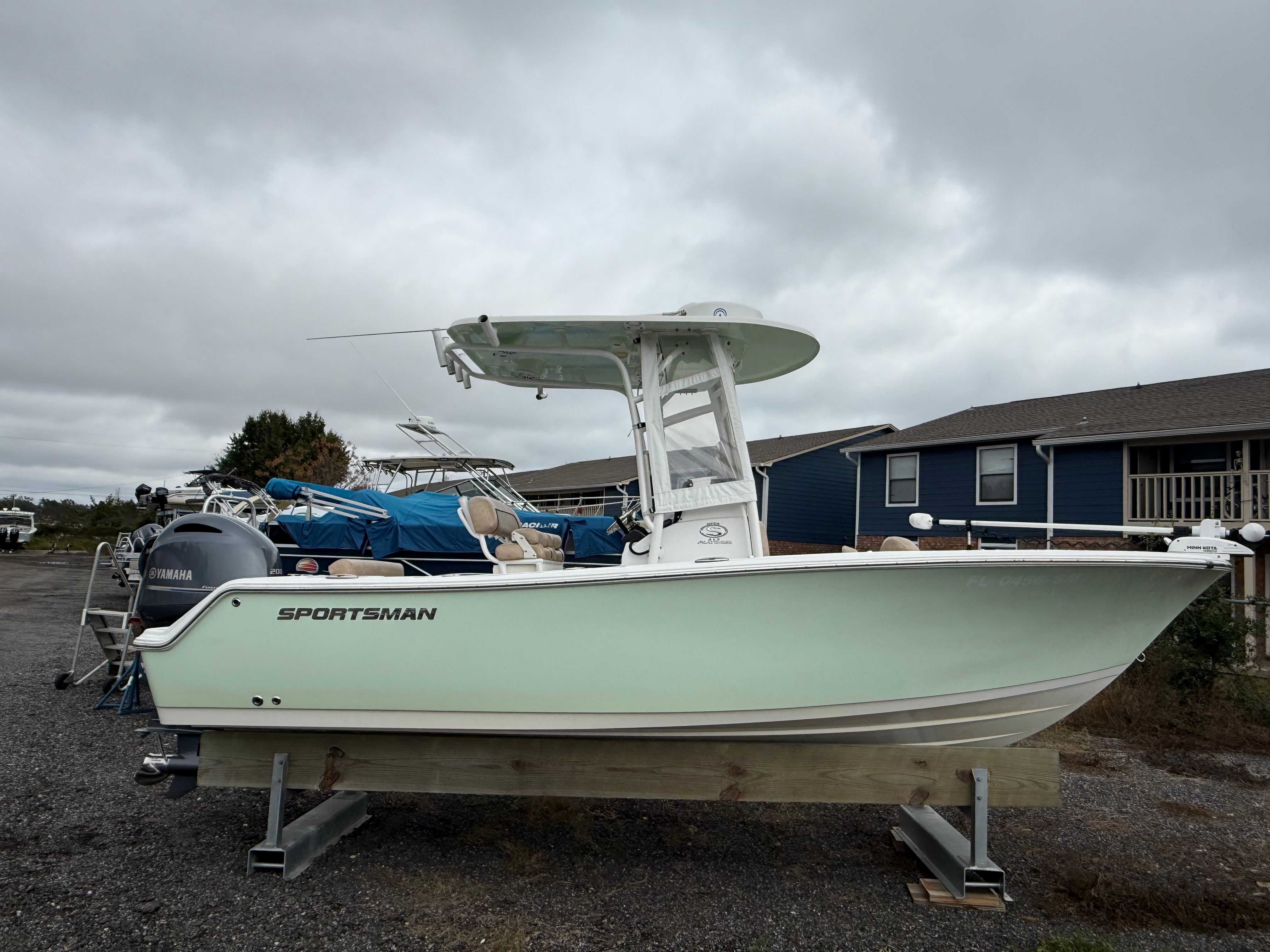 2019 Sportsman Open 212 Center Console