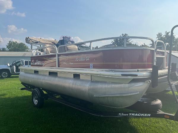2020 Sun Tracker Bass Buggy 18 DLX