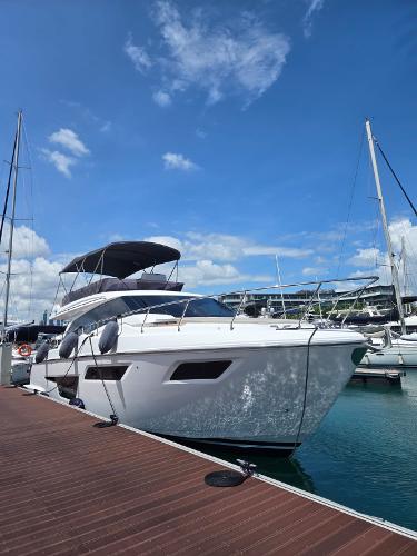 Ferretti Yachts 500