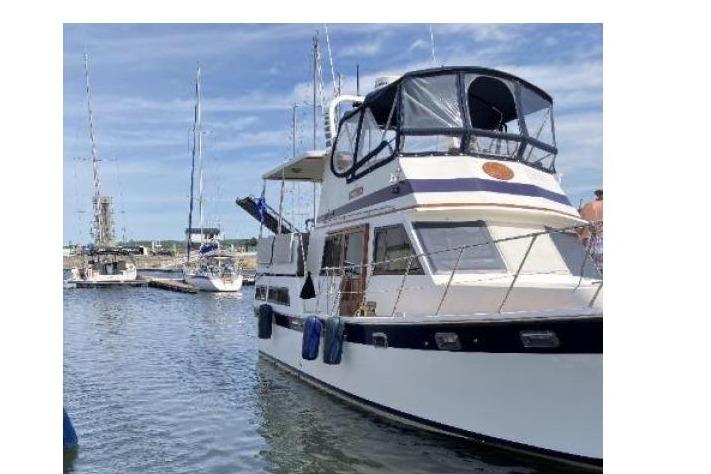 1989 Marine Trader Flybridge