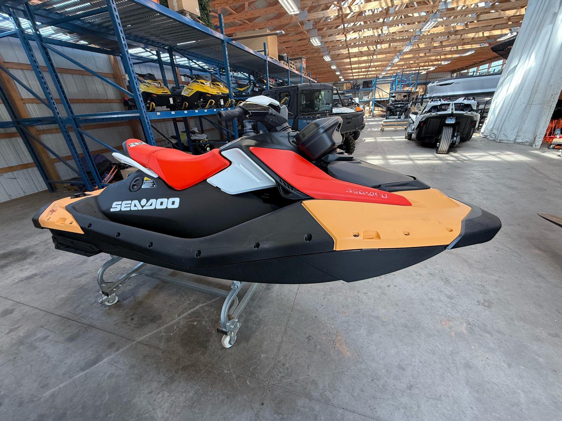 Sea-Doo Spark for 2 90 hp Convenience package with iBR and audio in option
