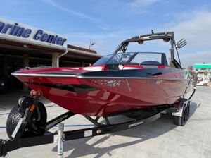 Axis Wake Research A24