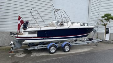 2005 Nimbus 230 R
