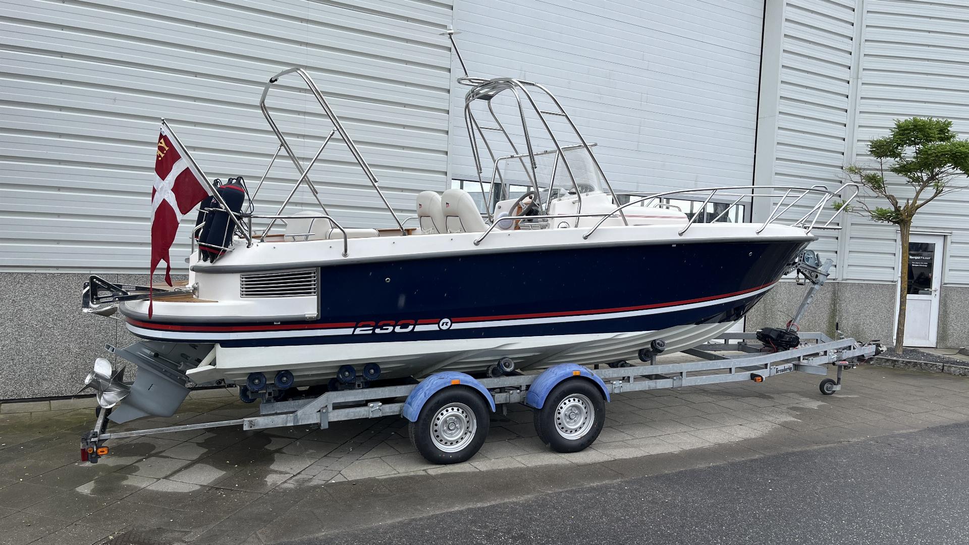 2005 Nimbus 230 R