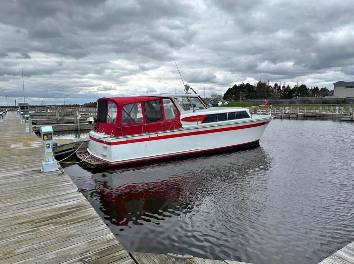 1964 Chris-Craft Roamer-Riviera