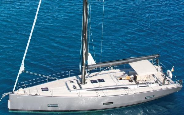 2020 Solaris 50 - Carbon Mast