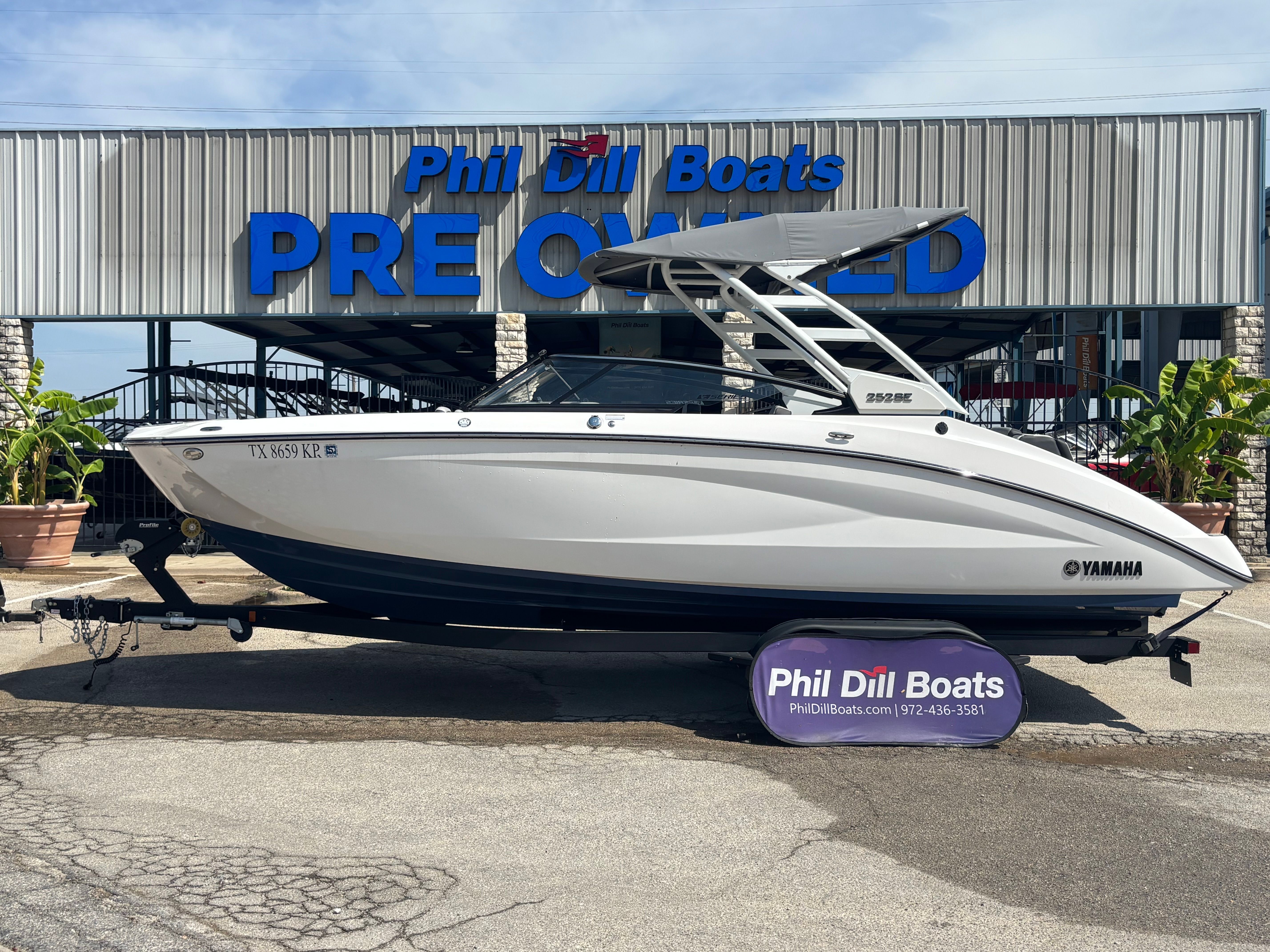 2023 Yamaha Boats 252SE