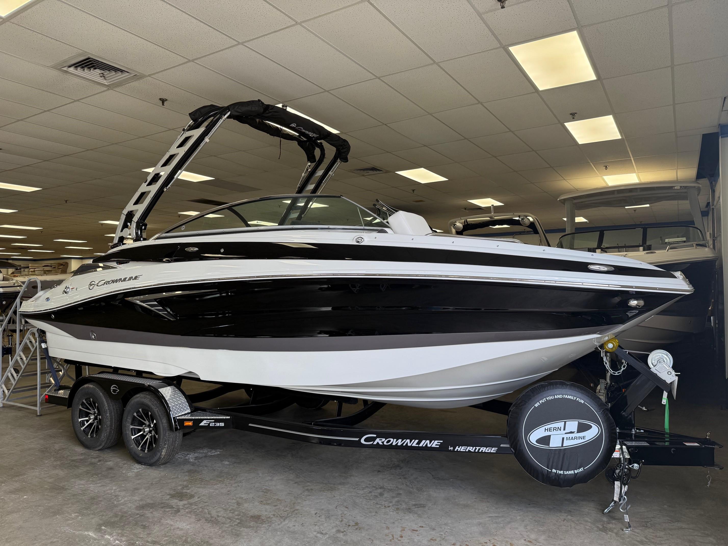 2025 Crownline Eclipse E235