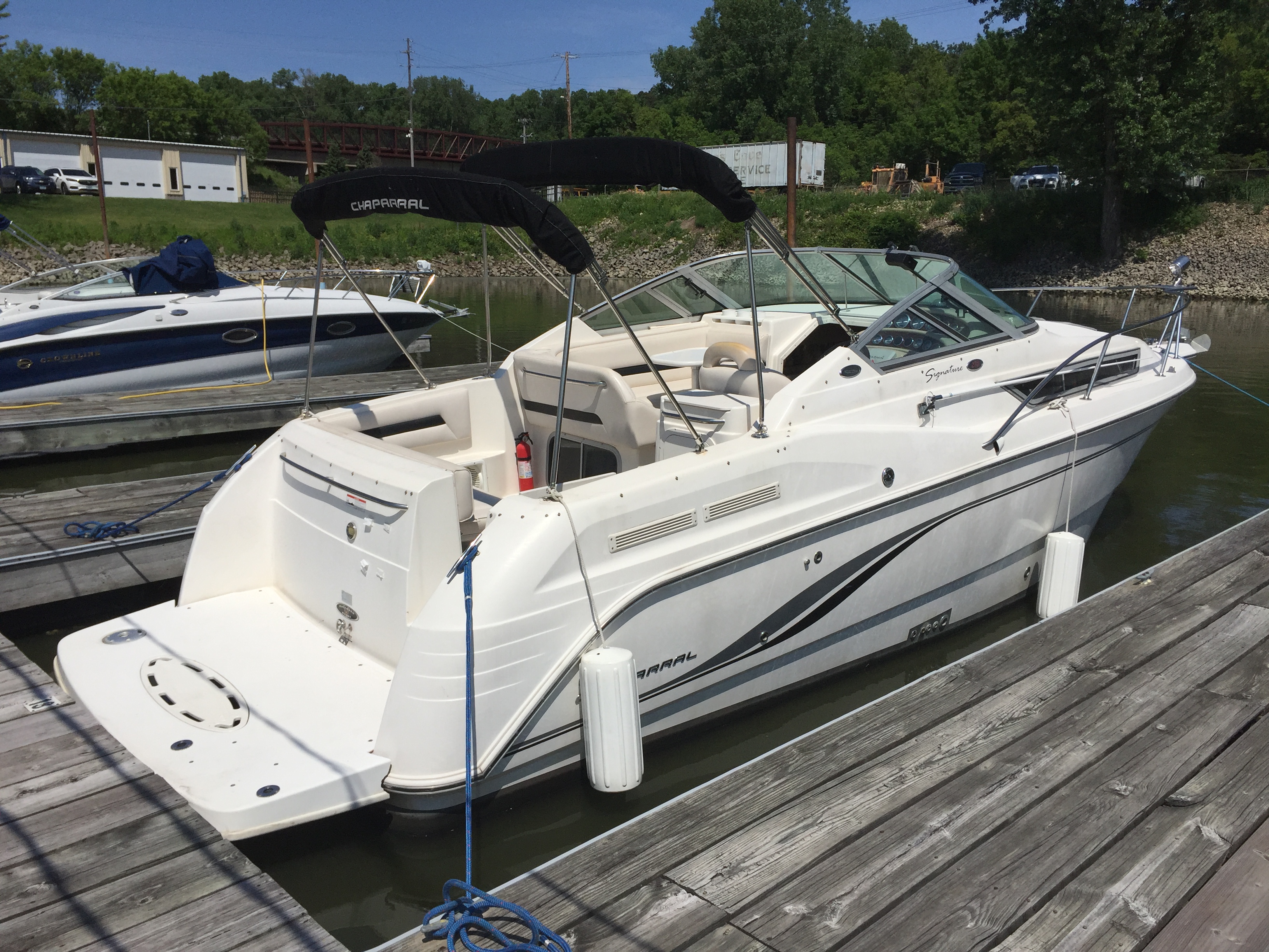 Chaparral 270 Signature