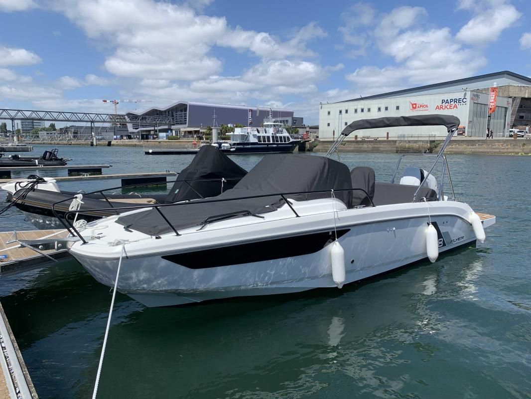 2023 Beneteau Flyer 8 SUNdeck