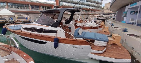 2025 Mimi Libeccio 9.5 cabin