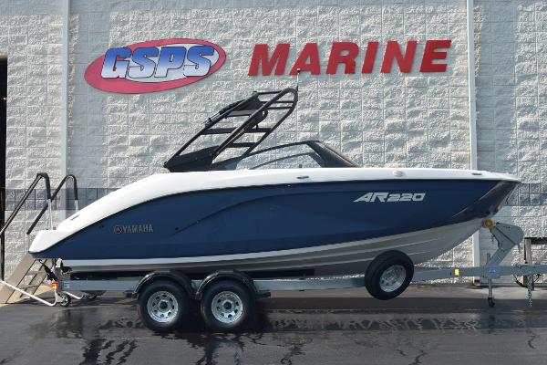 Yamaha Boats AR220 2025 Yamaha AR220 boat on trailer at GSPS Marine dealership.
