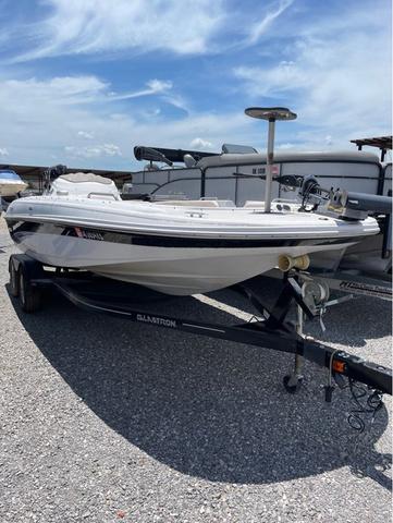 2012 Glastron DS 205