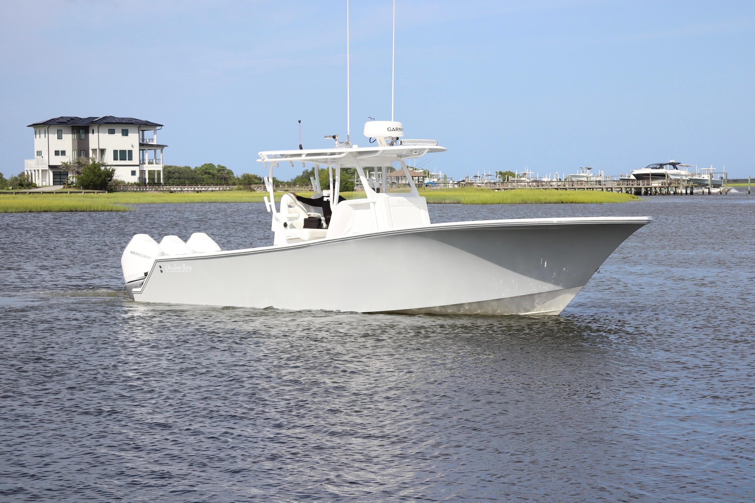 2022 Onslow Bay 33