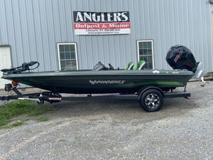 Phoenix Pro Series 818 Phoenix Pro Series 818 boat, 2026 model, at Anglers Outpost & Marine.