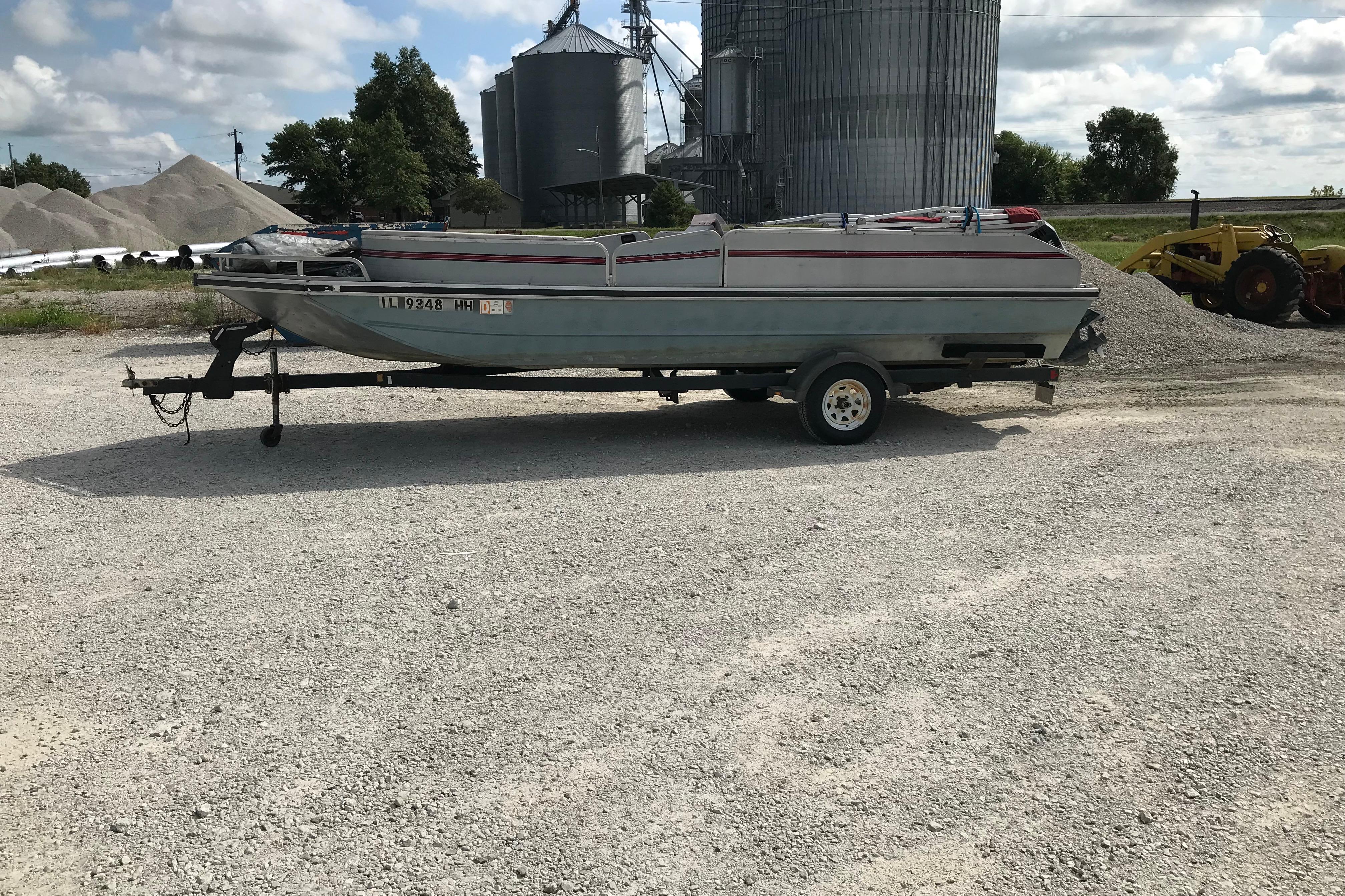 1991 Lowe 2200