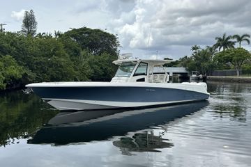 2015 Boston Whaler 370 Outrage