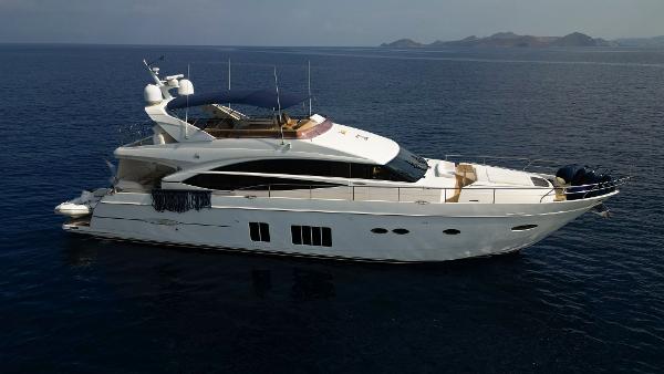 2012 Princess 72