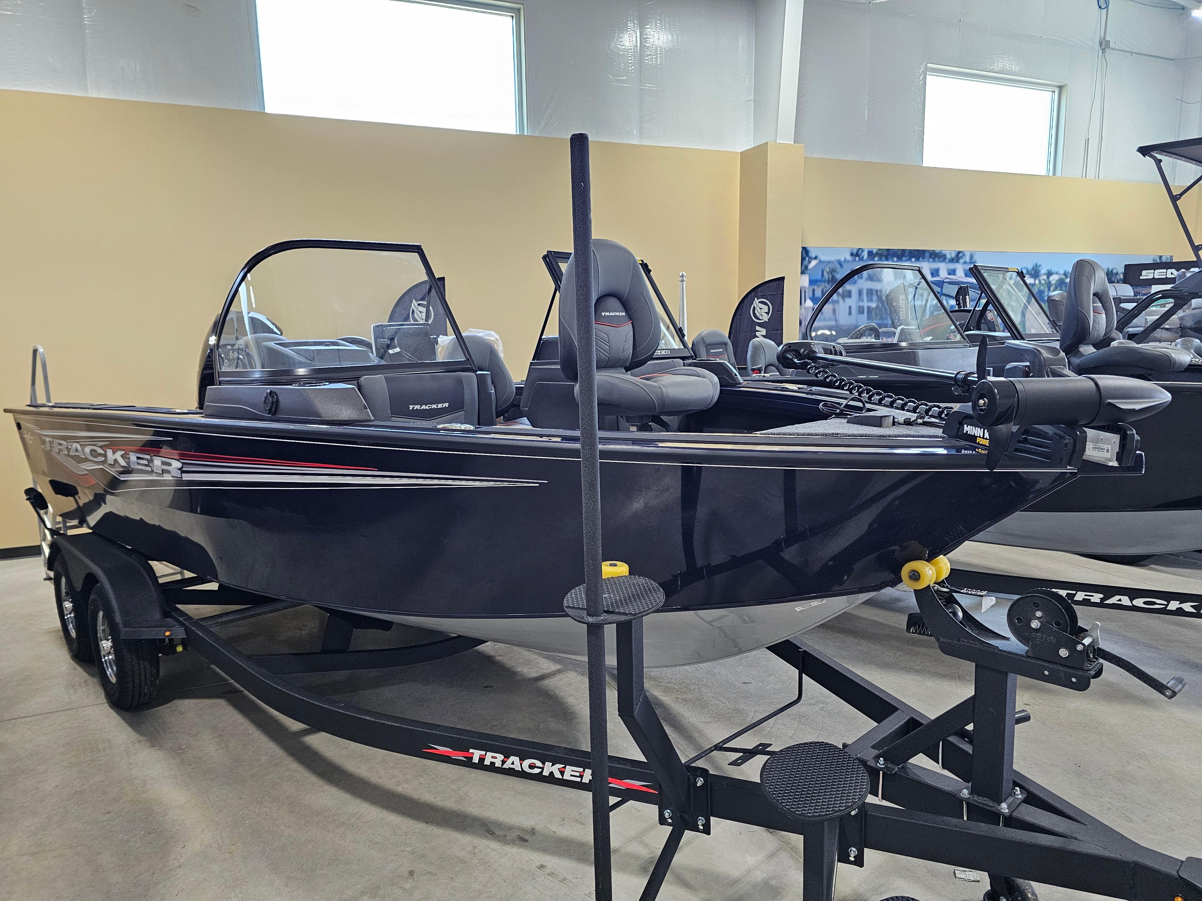 2024 Tracker Targa V-18 Combo