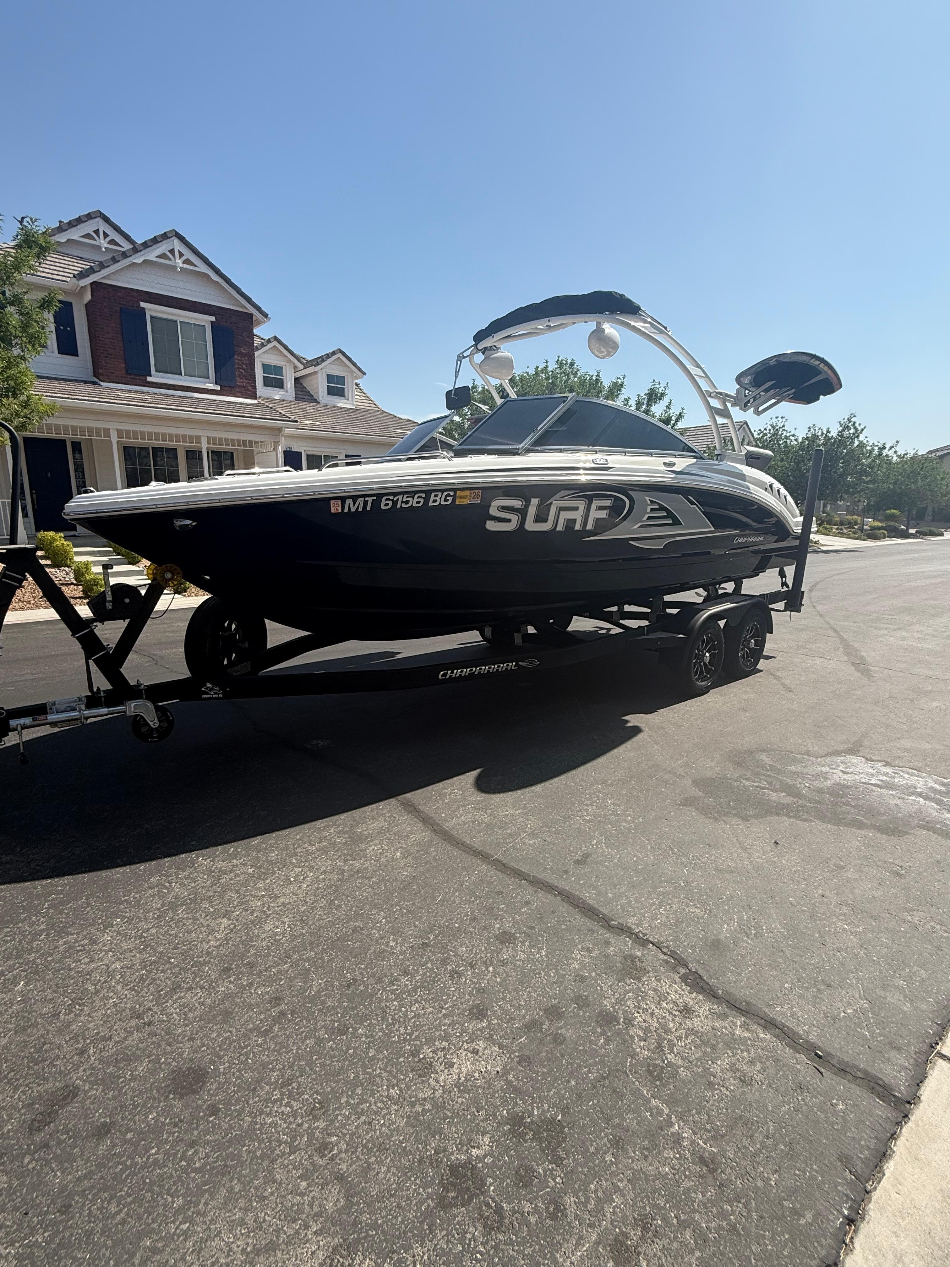 2024 Chaparral 23 Surf
