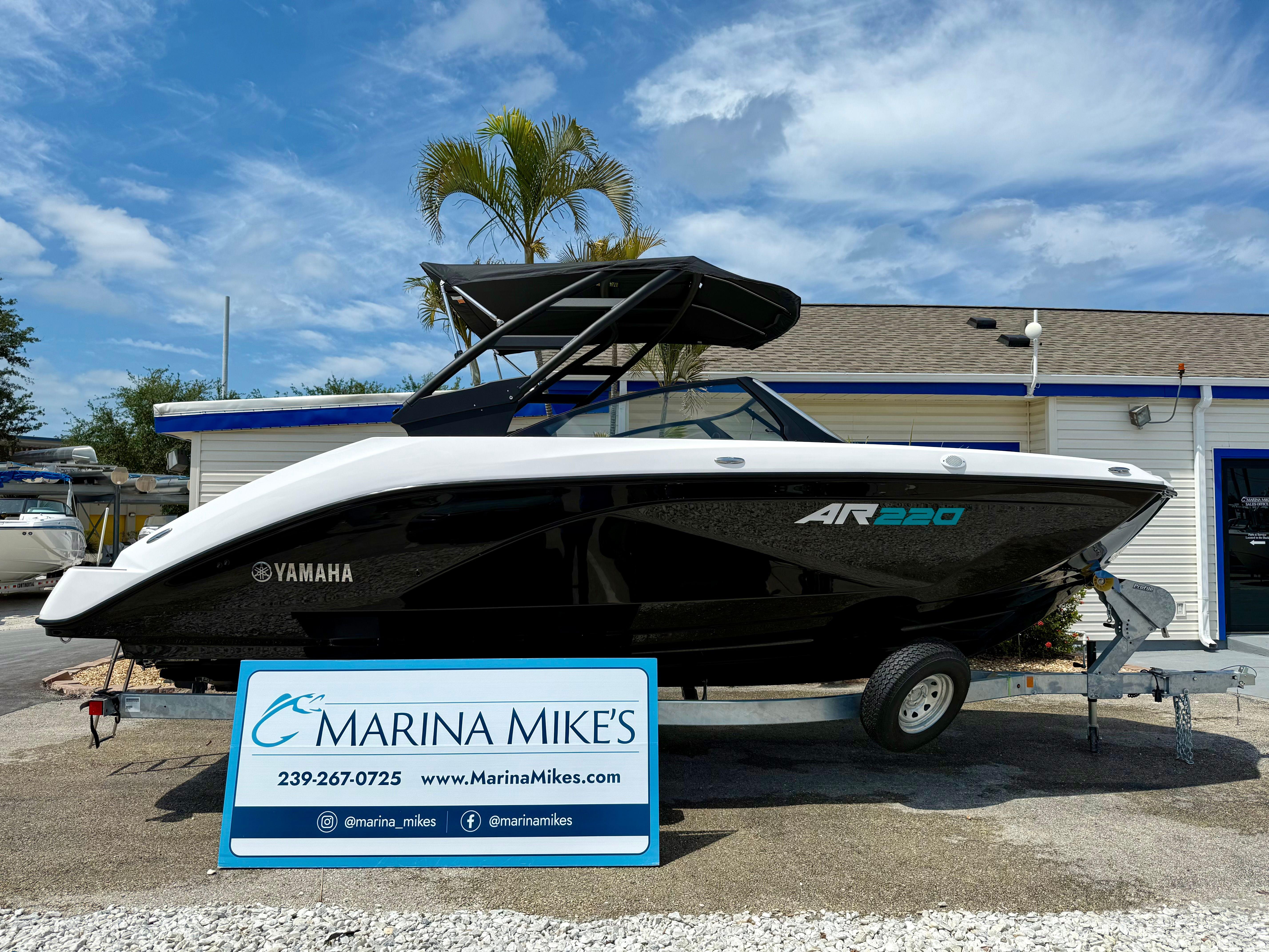 2025 Yamaha Boats AR220