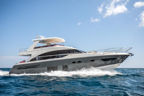2015 Princess 68