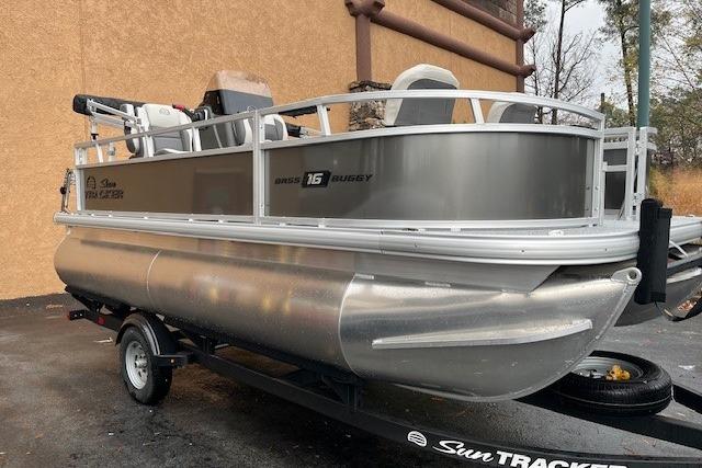 2026 Sun Tracker Bass Buggy 16 XL Select
