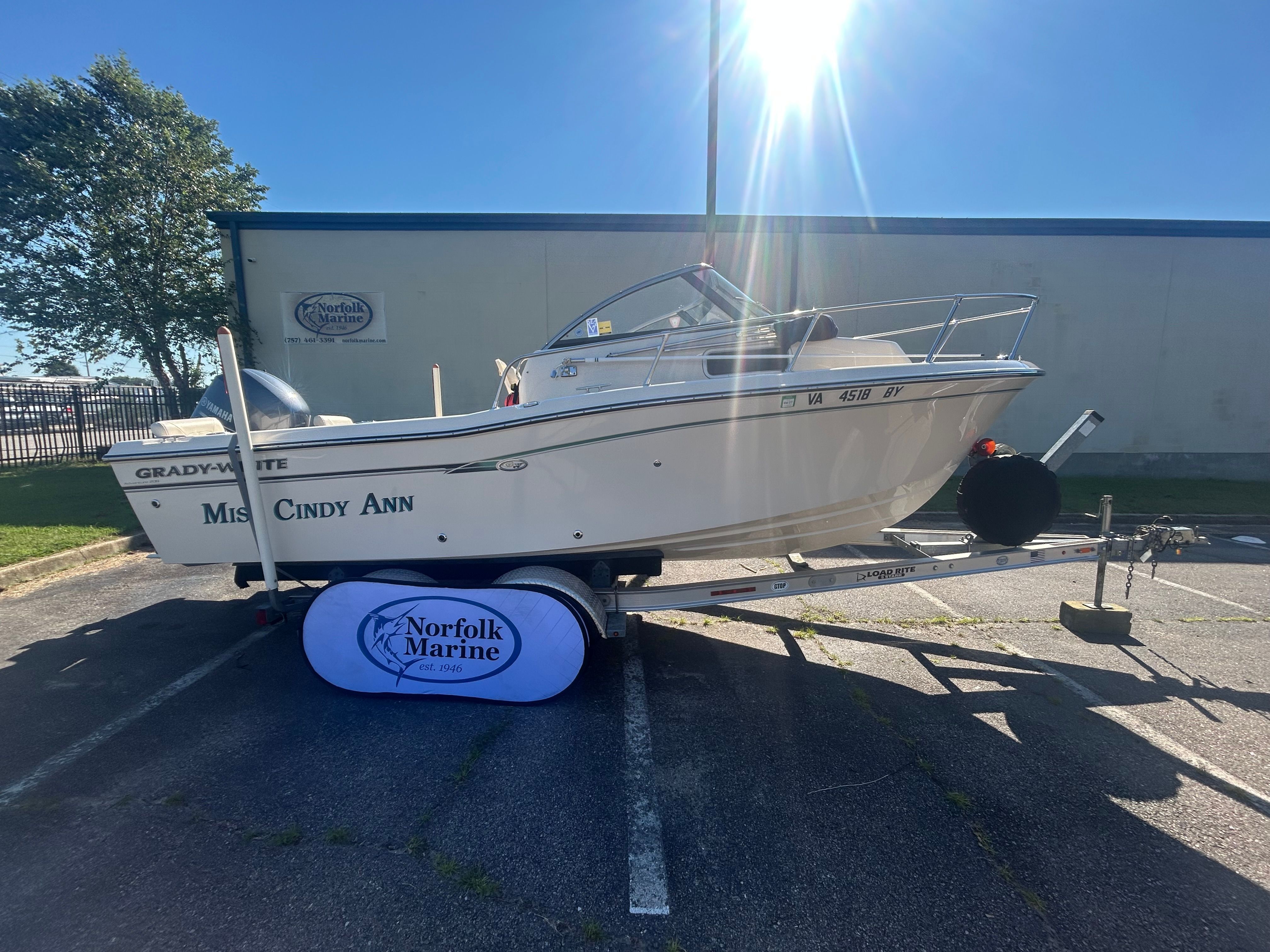 2015 Grady-White Adventure 208